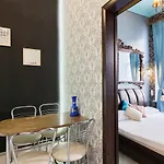 Apartment Austrian Leopolli Near Railway Station *