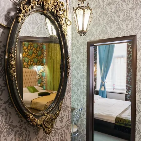 Austrian Leopolli Near Railway Station Appartement *