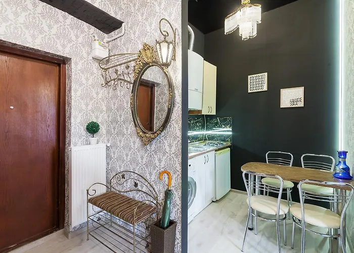 Apartamento Austrian Leopolli Near Railway Station *